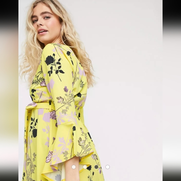 ✨Host Pick - Queen Bee Maternity wrap front fluted sleeve midi dress - Picture 5 of 6